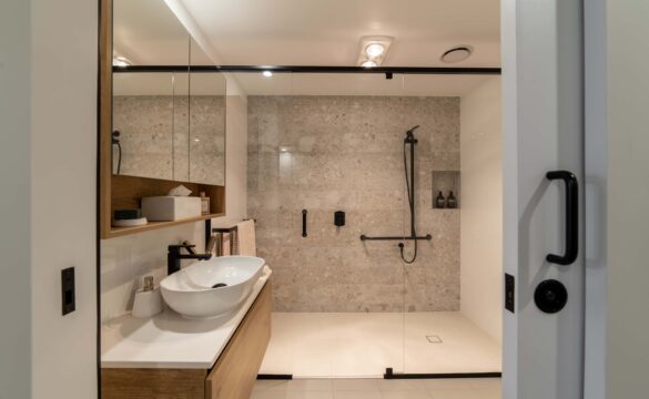 A large accessible bathroom in one of our Oak Tree Retirement village apartments.