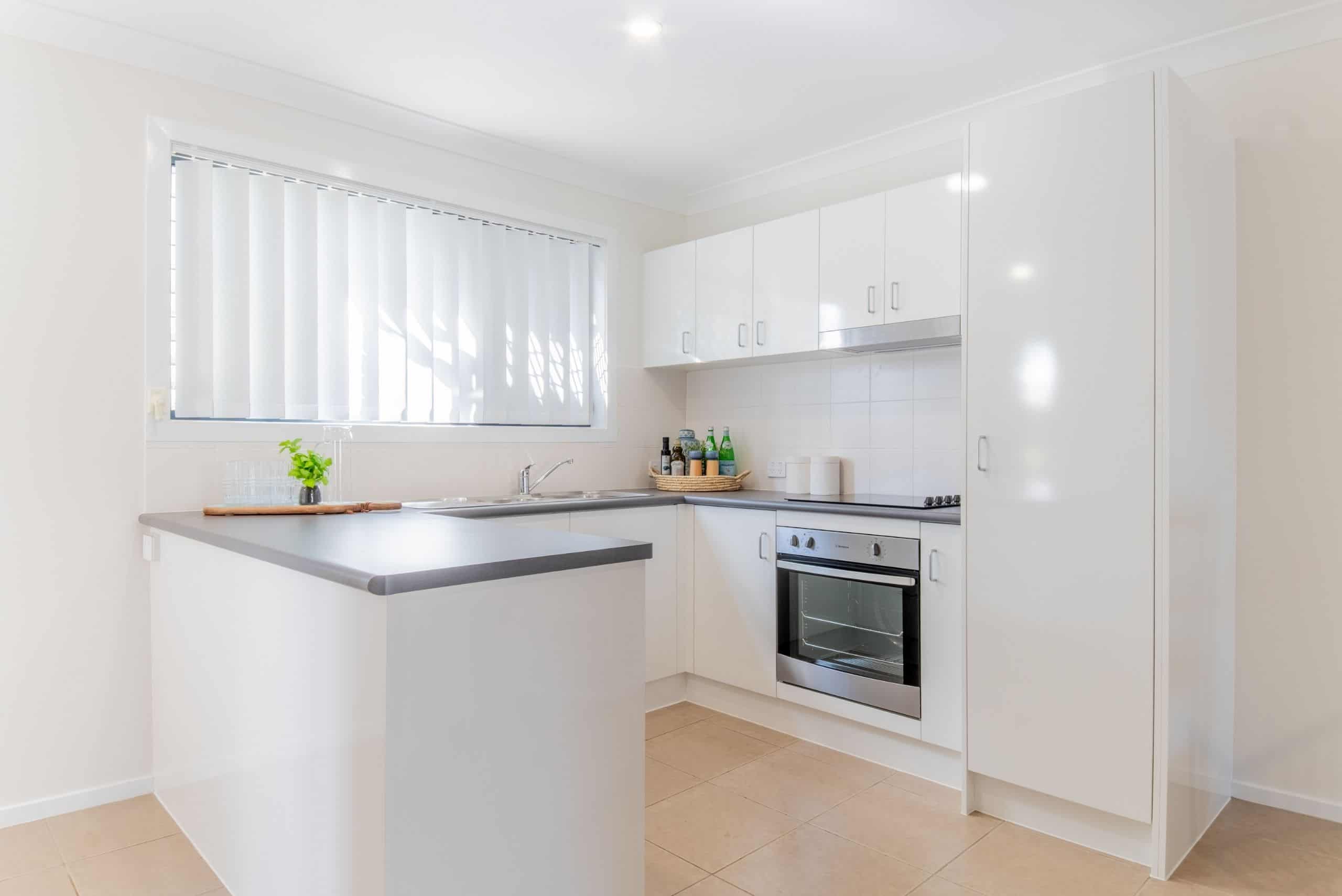 Oak Tree Retirement Village_Burpengary_Villa Fischer_Kitchen_Website 2560x1709
