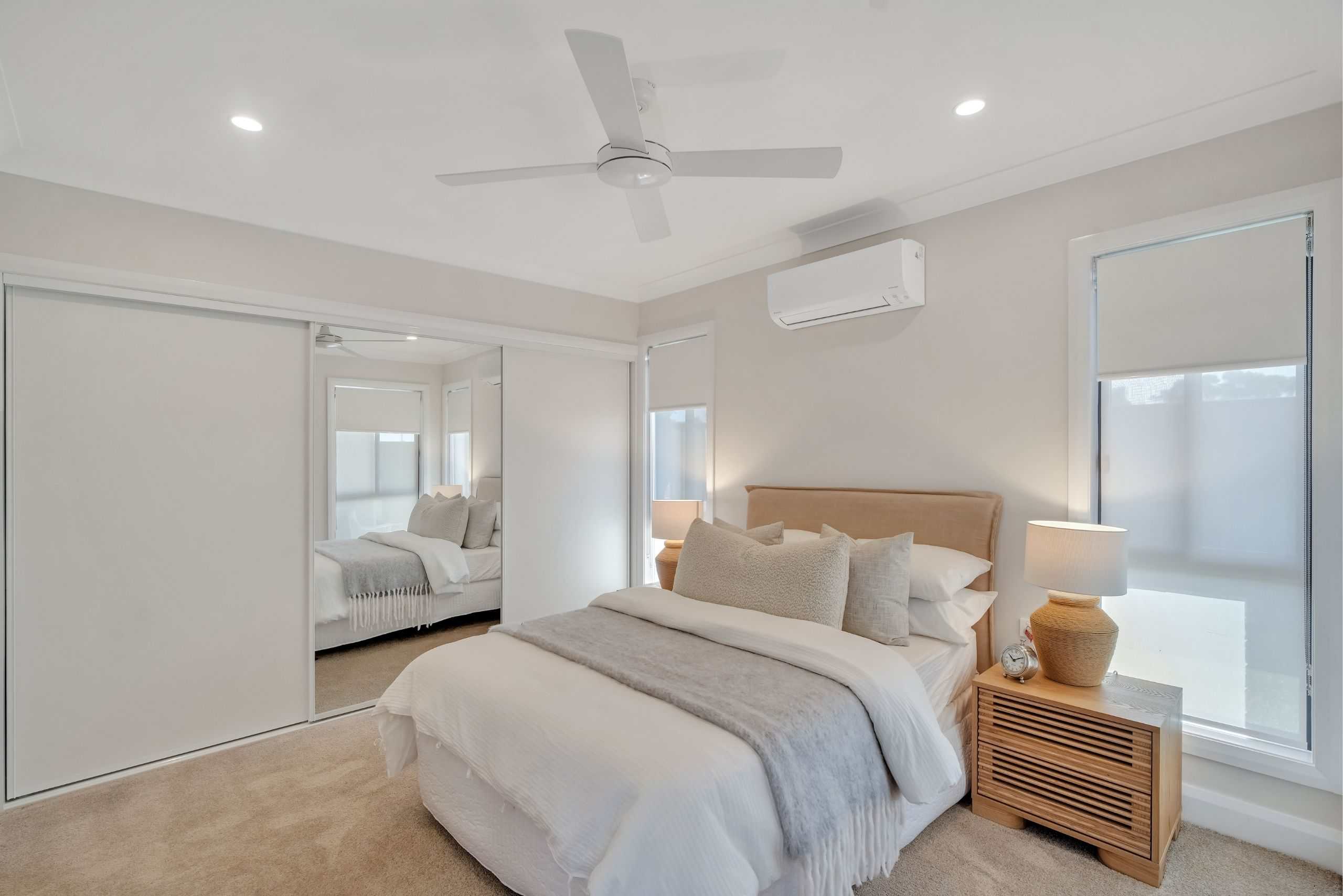 Oak Tree Retirement Village_Dubbo_Winton_Bedroom_2560x1709 (1)