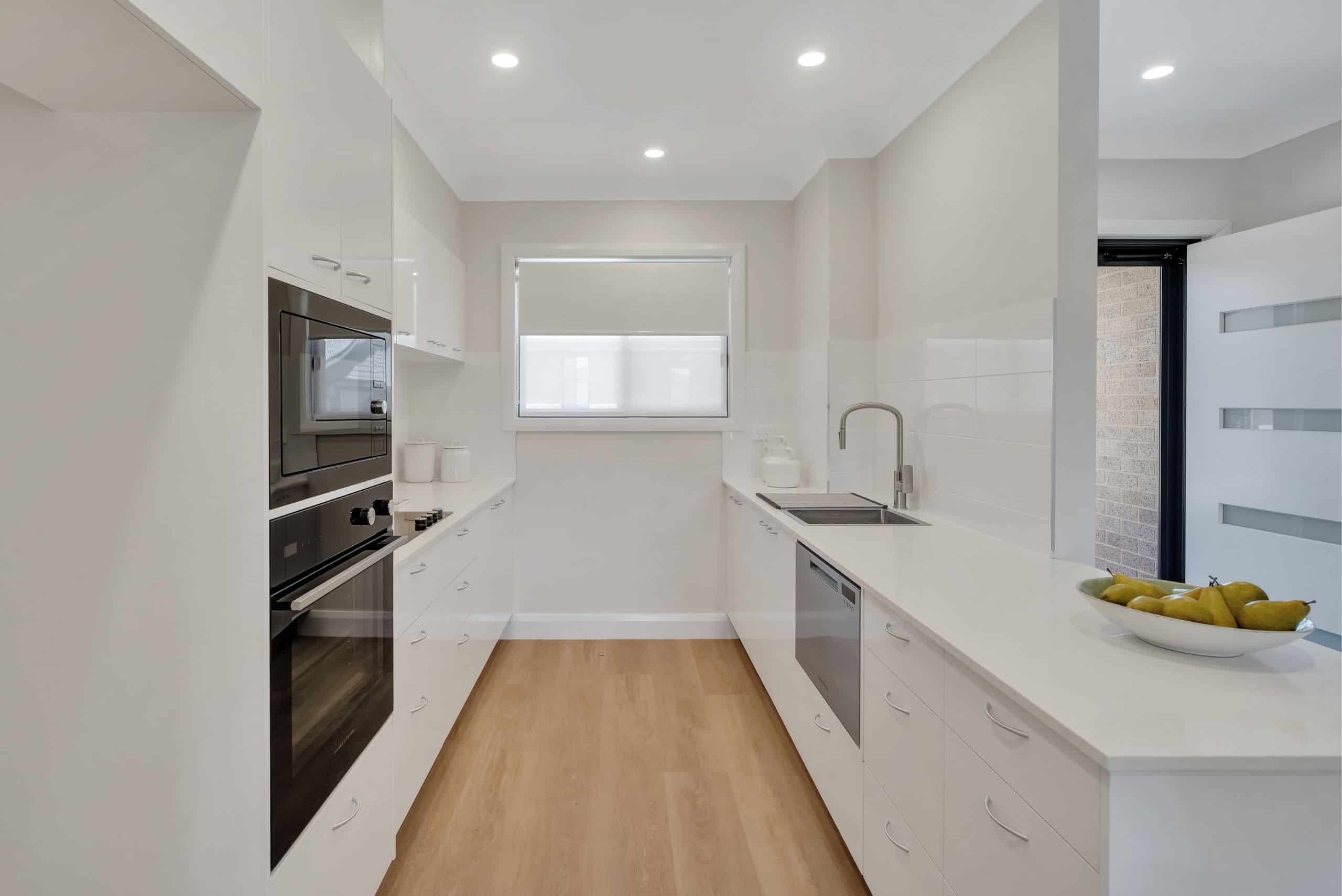 Oak Tree Retirement Village_Dubbo_Winton_Kitchen 2560x1709