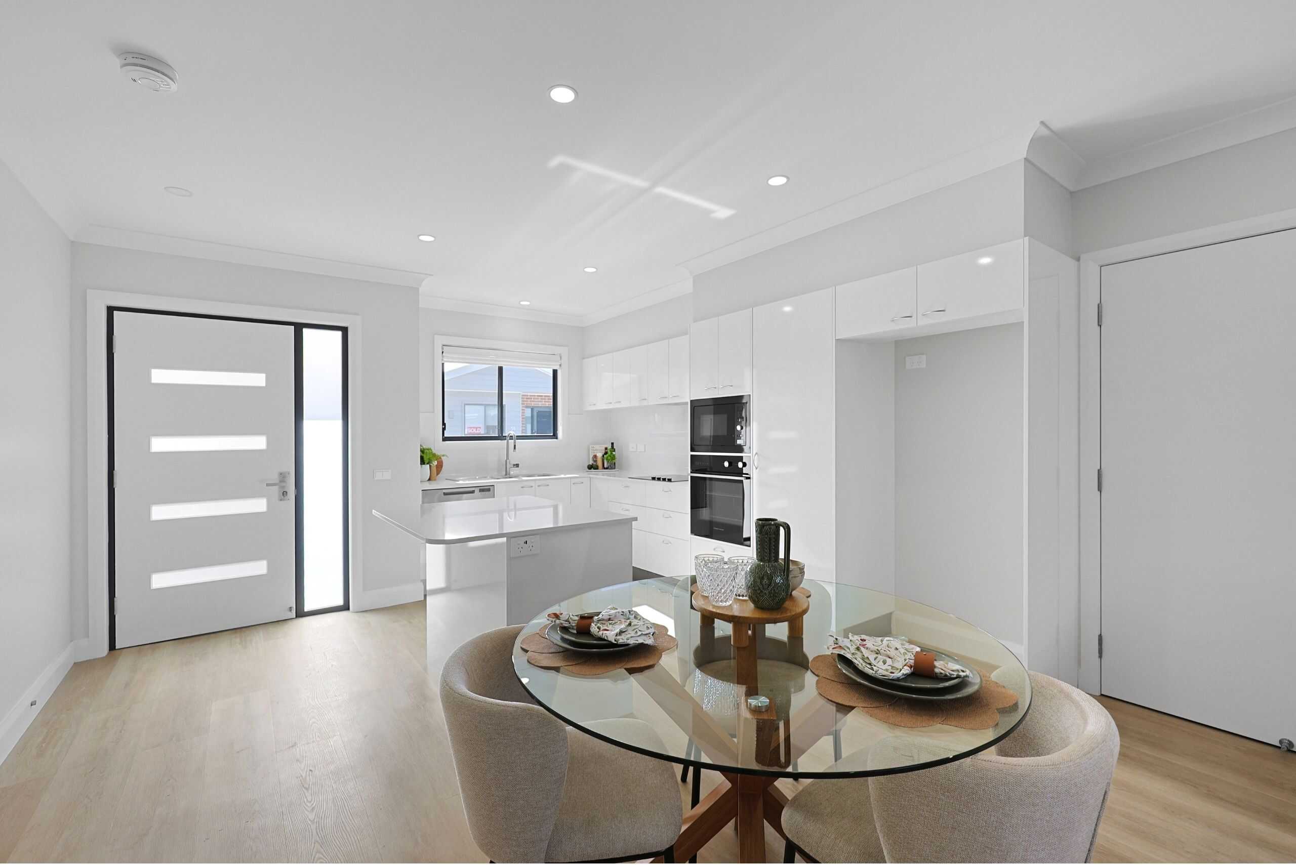 Oak Tree Retirement Village_Mudgee_Villa Type B_Kitchen and dining_Website 2560x1709
