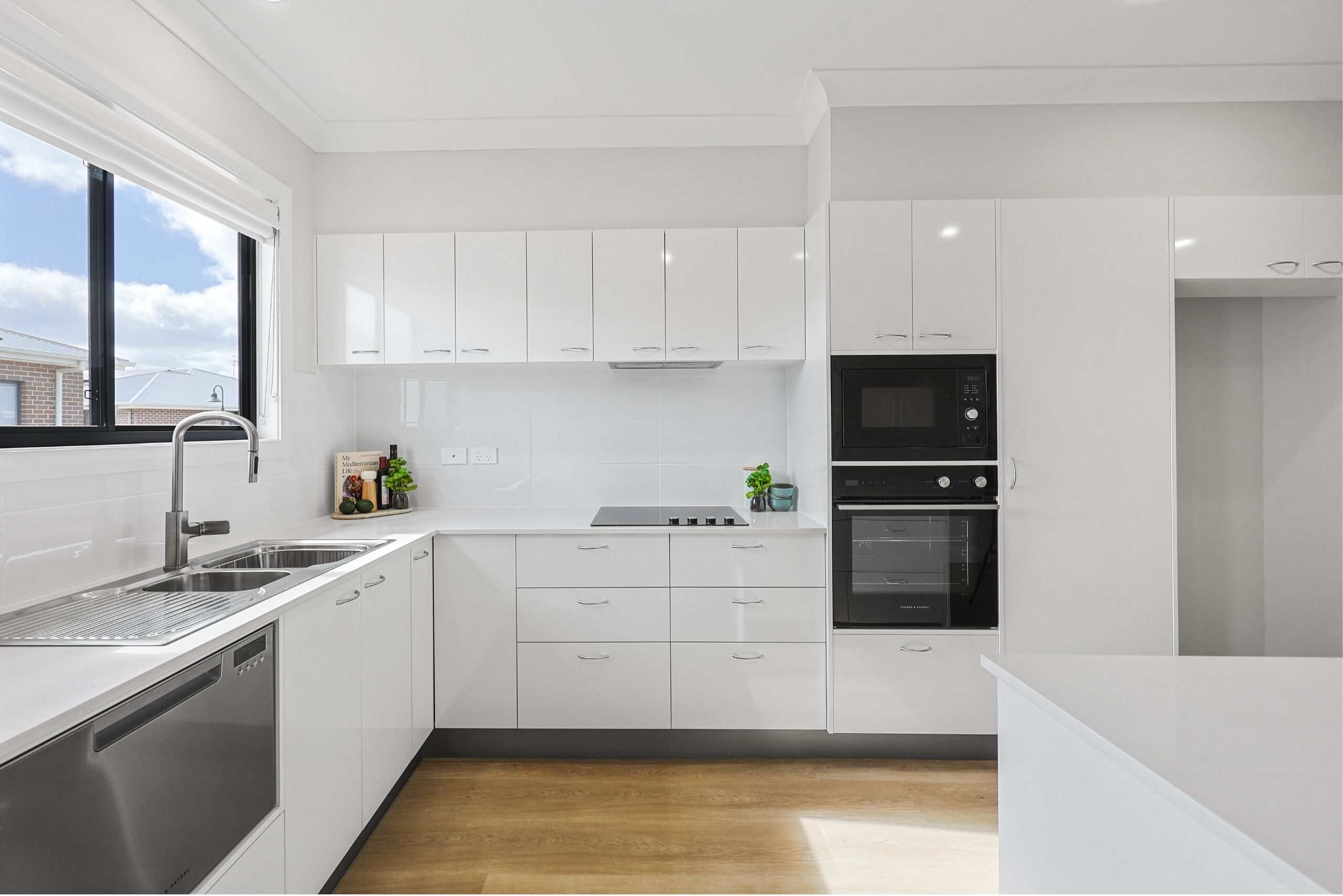Oak Tree Retirement Village_Mudgee_Villa Type B_Kitchen_Website 2560x1709