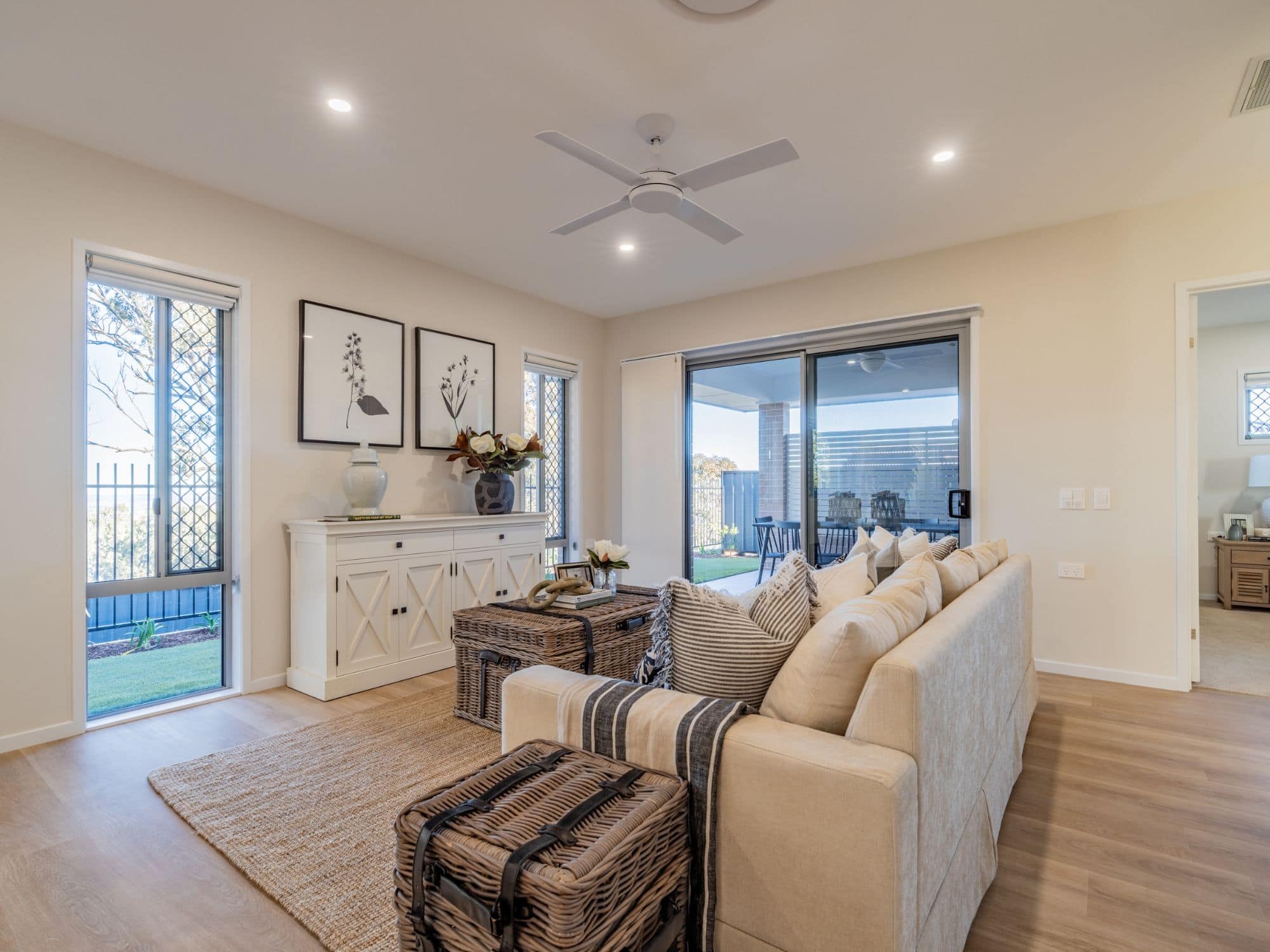 Oak Tree Retirement Villages_Darling Heights_Winifield_Villa 14_Living (4)